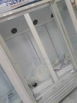 Polystar Triple Door Reach-in Showcase Refrigerator With Led Lighting