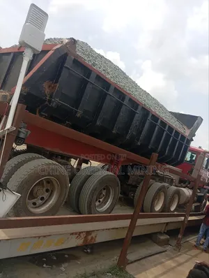 30 Torns, 20 Torns, 40 Torns,50 Torns of Chippings and Granite Availa