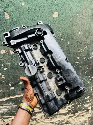 Engine Valve Cover for Mazda Cx-5 Cx-9 Py Pe P3