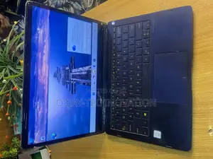 Laptop Asus ZenBook Flip 14 UX461UA 16GB Intel Core i7 SSD 512GB