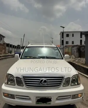 Lexus LX 470 AWD 2005 White