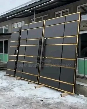 Foreign Hinged Gate