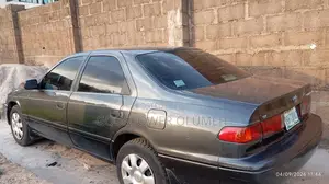 Toyota Camry 2000 Gray