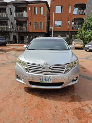 Toyota Venza LE 2011 Silver