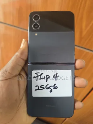 Samsung Galaxy Z Flip4 256 GB