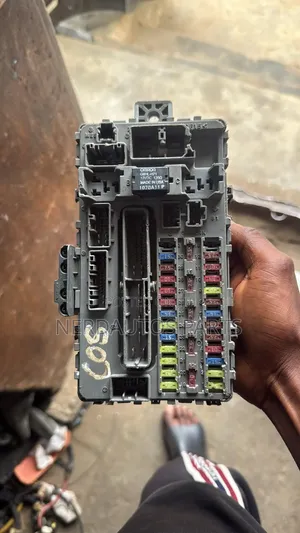 Inner Fuse Box Honda Crosstour 2010-2015