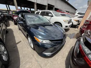 Toyota Camry XLE FWD 2020 Blue
