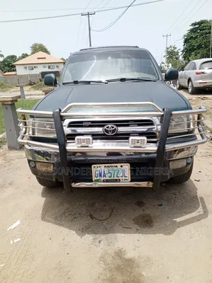 Toyota 4-Runner 2000 Green