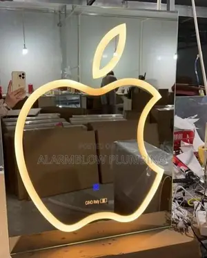 Apple-shaped Led Wall Mirror