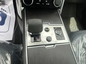 Land Rover Range Rover Vogue 2023 Black