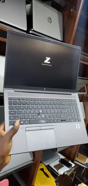 Laptop HP ZBook Firefly 15 G7 16GB Intel Core i7 SSD 512GB