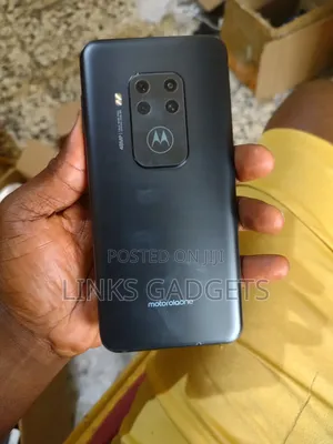Motorola One Zoom 128 GB Black