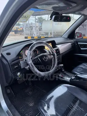 Mercedes-Benz GLK-Class 350 2010 Green