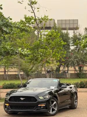 Ford Mustang V6 Fastback 2016 Black
