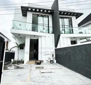 Modern Railings for a Refined Outdoor Look.