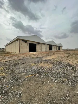 Warehouse to Let