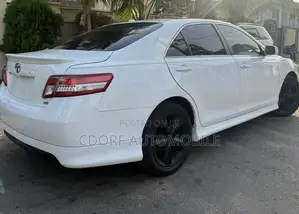 Toyota Camry SE 4dr Sedan (2.5L 4cyl 6A) 2011 White