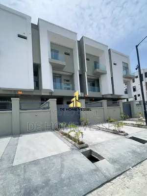 4bdrm Townhouse/Terrace in Lekki Phase 1 for sale