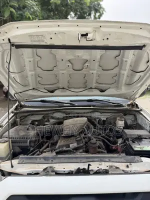 Toyota Tacoma PreRunner V6 4dr Access Cab 6.1 ft. SB (4.0L 6cyl 5A)