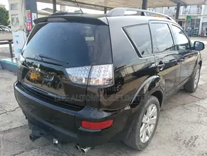 Mitsubishi Outlander Sport SE 2011 Black