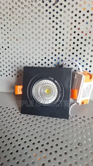 Simple Single Spot Light Square