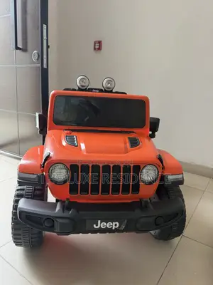 Baby Toy Jeep Wrangler (Moves With Battery)