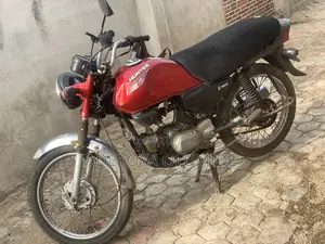 Hero Dawn 100 2022 Red