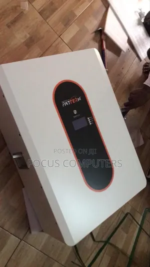 10kwh Lithium Battery, 6.5kva Hybrid Inverter Solar Connection