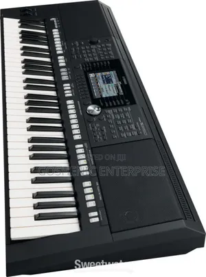 Yamaha S950 Professional Keyboard
