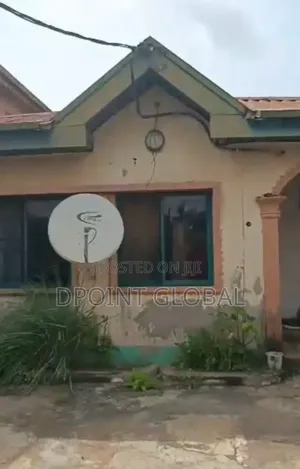 5bdrm Bungalow in Not Estate, Ipaja / Ipaja for sale