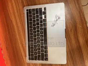 Laptop Apple MacBook Pro 2020 M1 8GB Apple M1 SSD 256GB