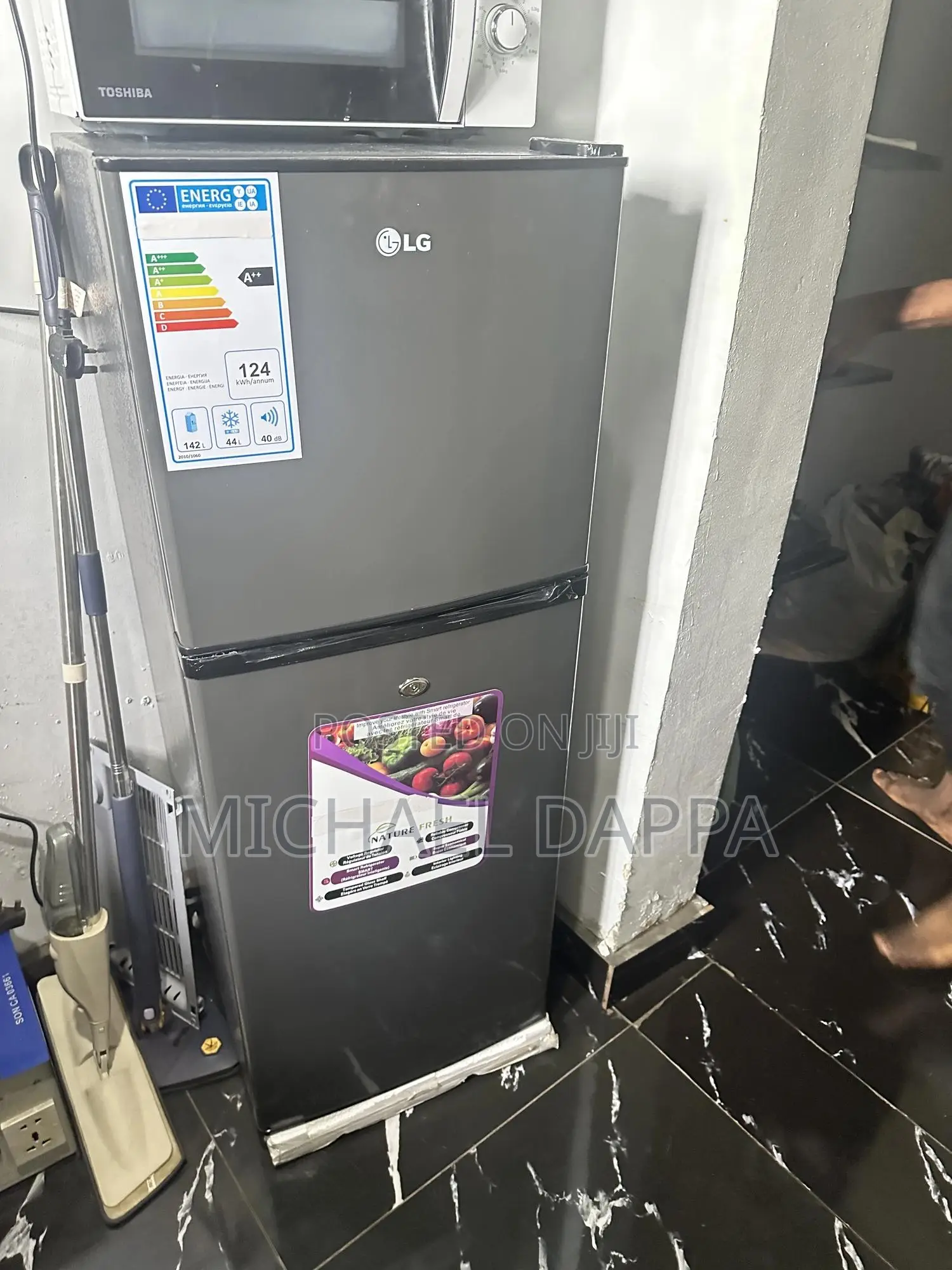 Refrigerator