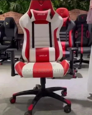 Exquisite Game / Studio Chair