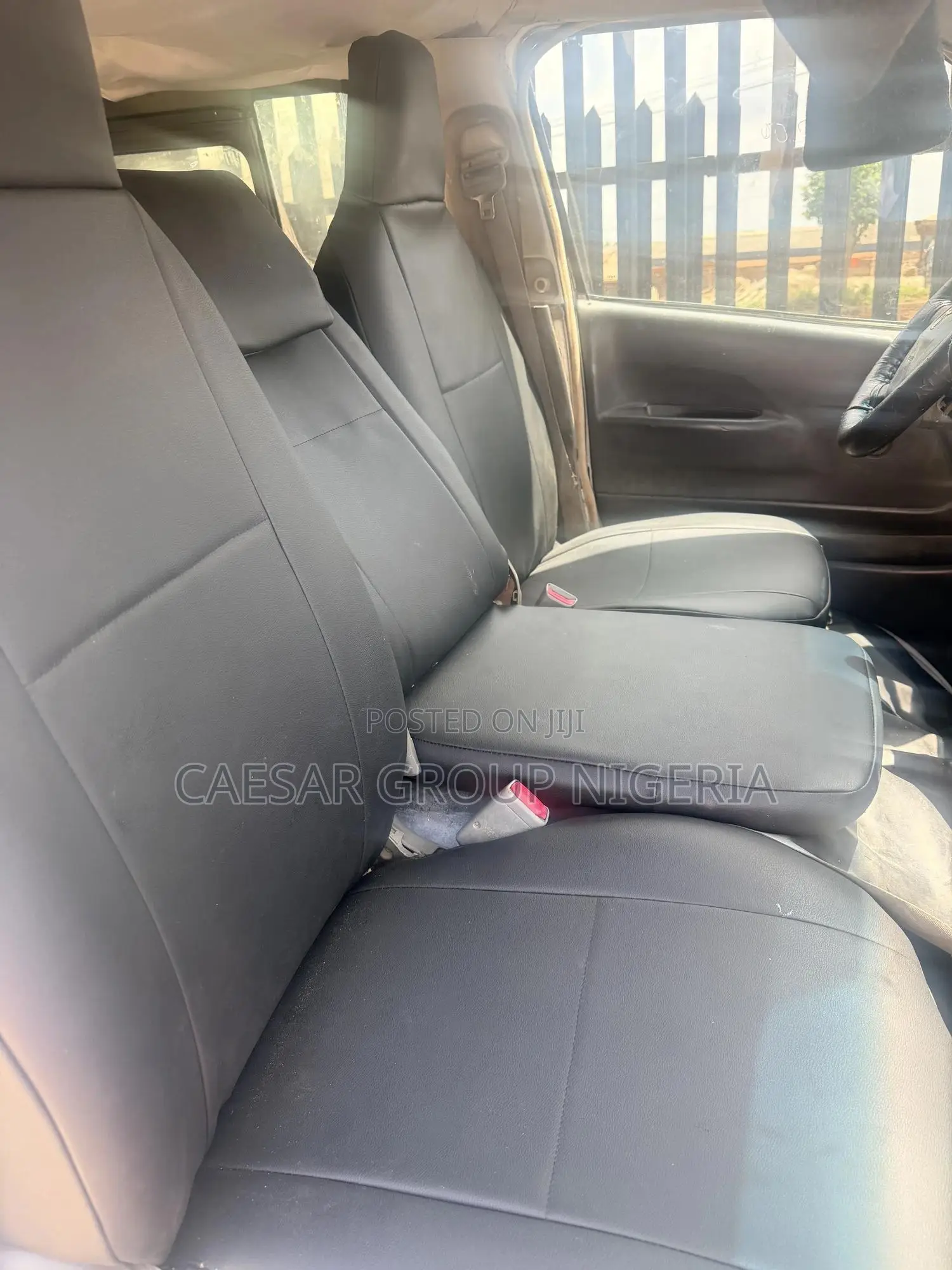 Toyota HiAce 2010 White