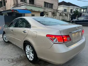 Lexus ES 350 2011 Gold
