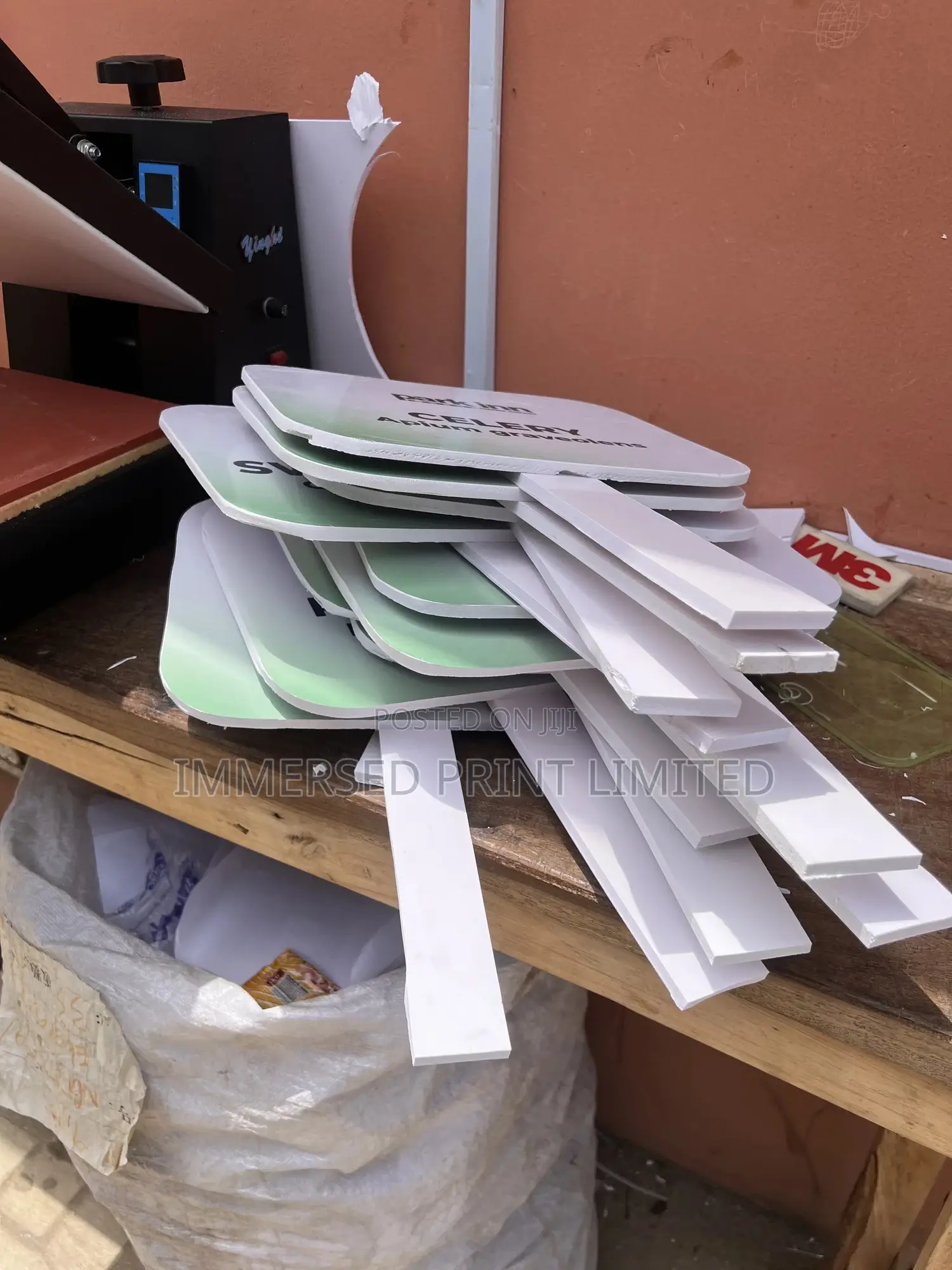 Props, Placards