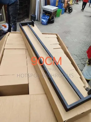 Quality 90cm Matt Black Towel Rail