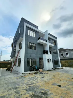 5bdrm Duplex in Airport Road / Oshodi for sale