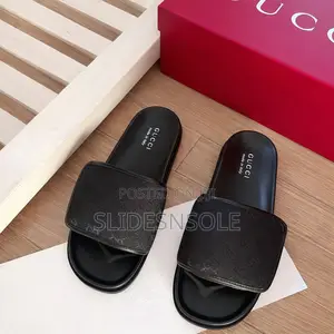 Gucci Gg Supreme Slides