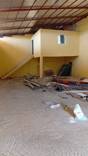 400sqm Warehouse for Rent