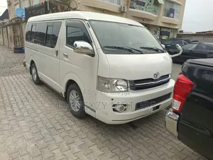 Toyota HiAce 2012 White