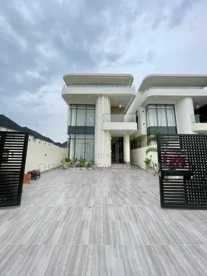 5bdrm Duplex in Lekki Phase 2 for sale