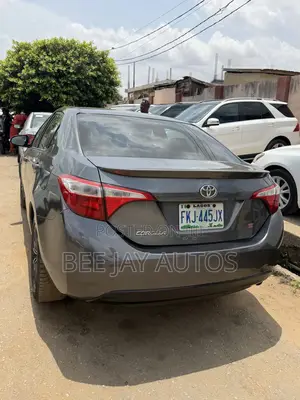 Toyota Corolla 2015 Gray
