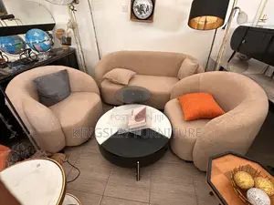 Set of 5 Sofa Chairs With Center Table