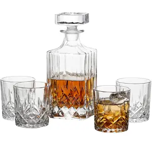 Bar Craft Whiskey and Glass Set, 5-Piece With 4x Cups
