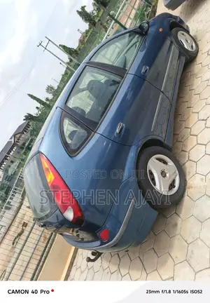 Nissan Almera Tino 2004 Beige