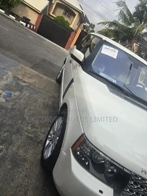 Land Rover Range Rover Vogue 2011 White