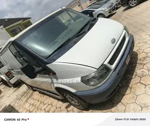 Ford Transit 2000 White