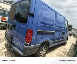 Nissan Caravan (Urvan) 1994 Blue