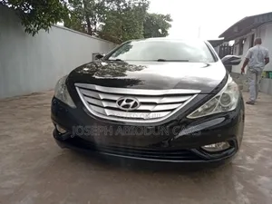 Hyundai Sonata Limited Sedan FWD (2.4L 4cyl 6A) 2011 Black